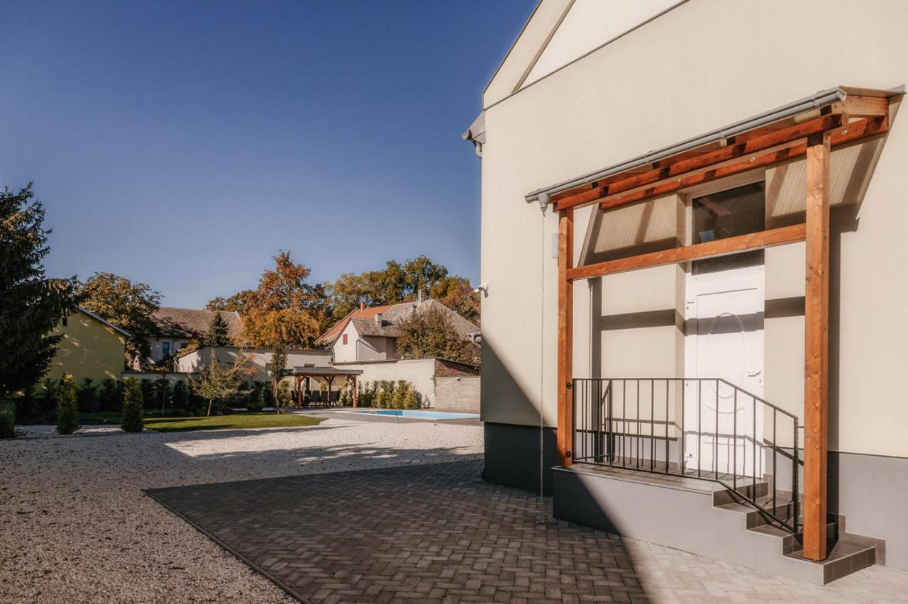Ella Sun Apartman Mako Bagian luar foto